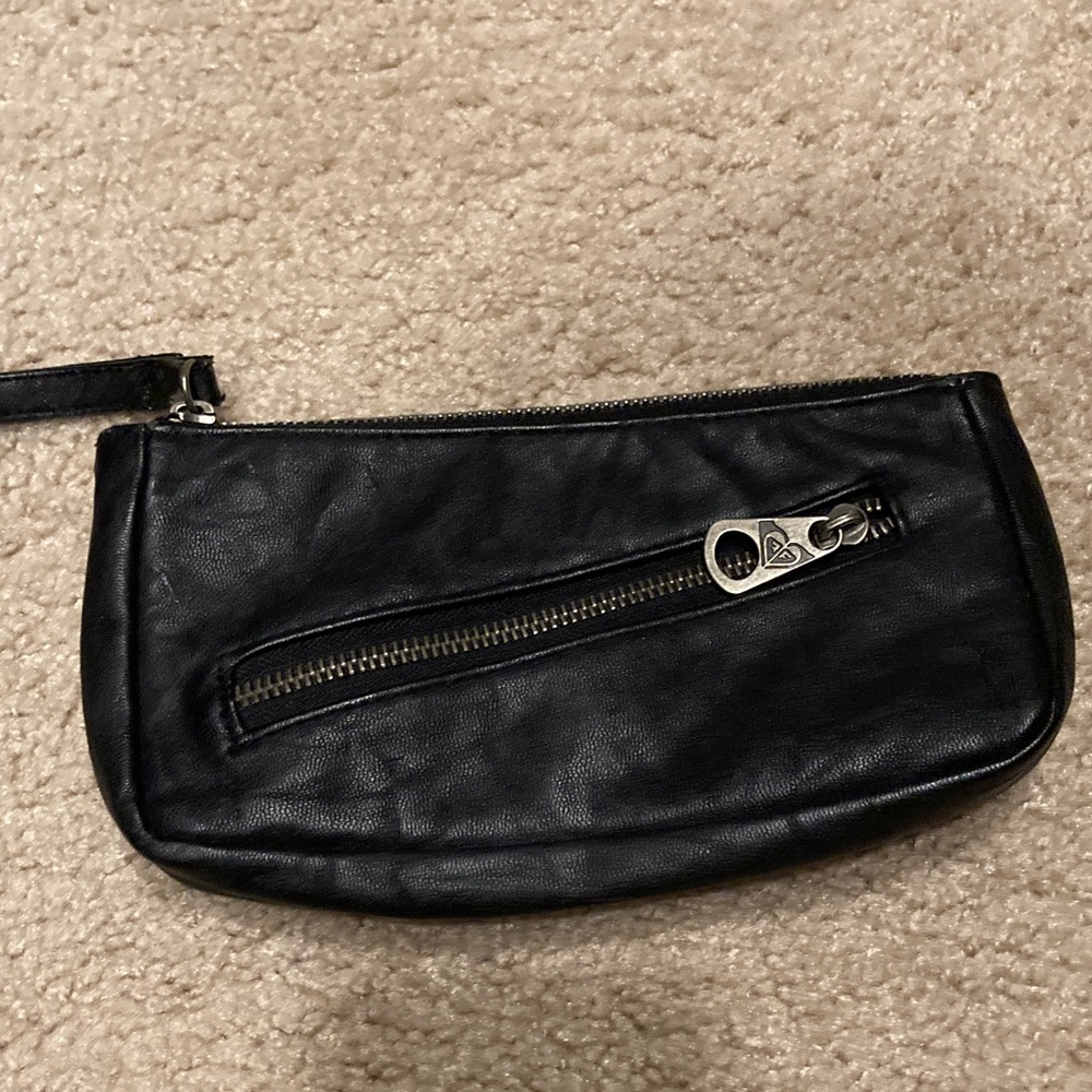Roxy Black Leather Wristlet with Zipper